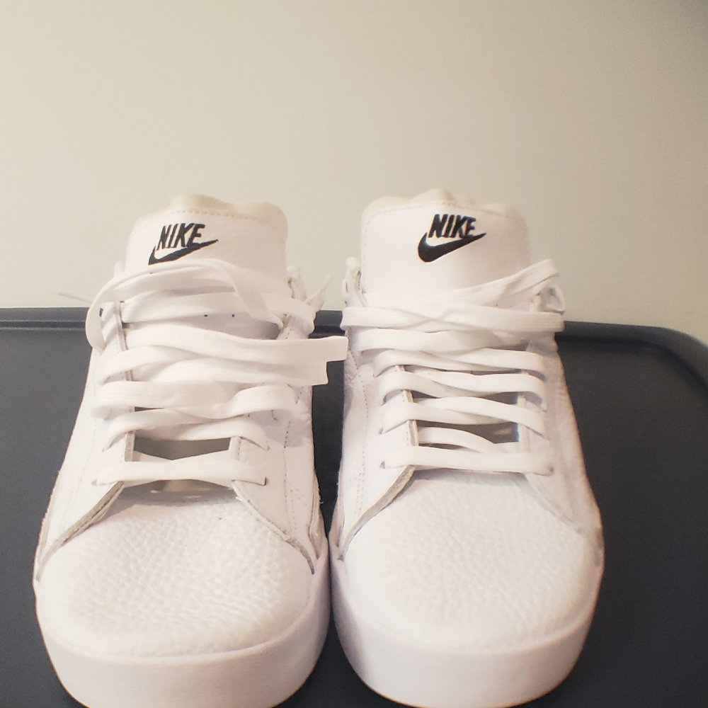 Nike Blazer low size 11